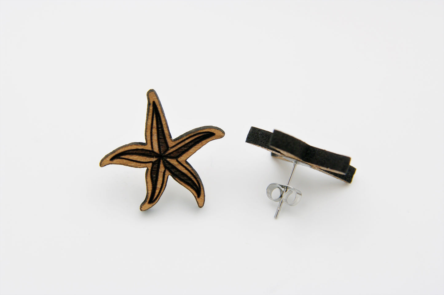 Boucles d'oreilles ETOILE DE MER en bois (noyer)