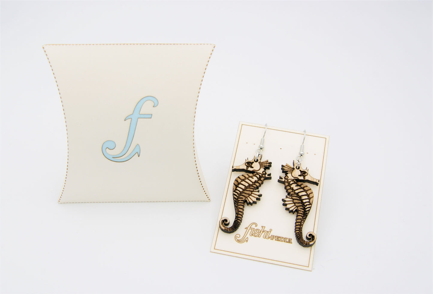 Boucles d'oreilles HIPPOCAMPE en bois (frêne)